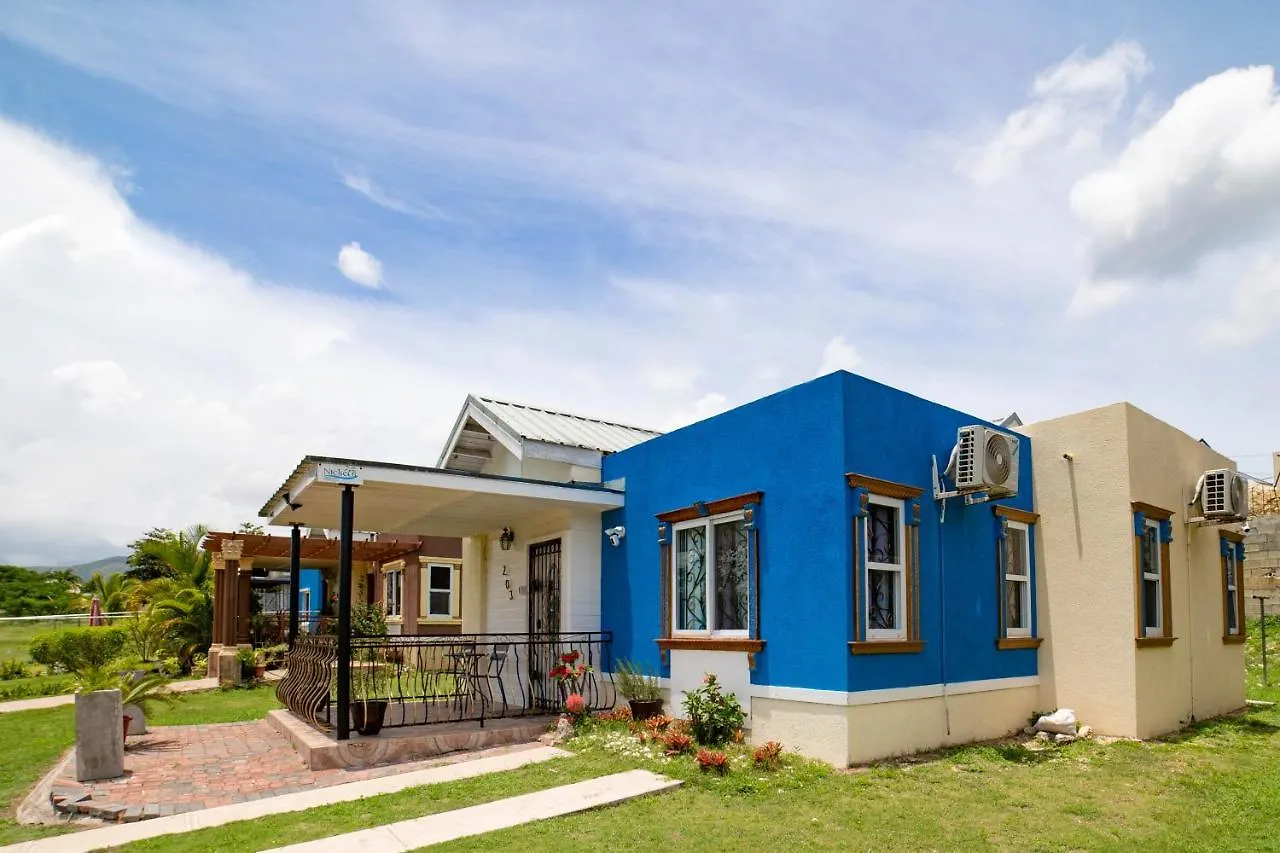 Nickels Garden Villas 몬테고 베이